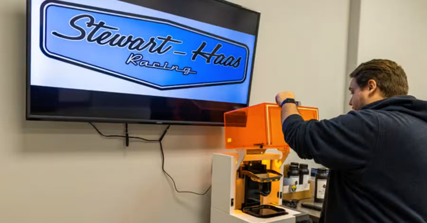 Stewart-Haas Racing 與 3D Systems 合作來高效確定賽車的最佳空氣動(dòng)力學(xué)外型